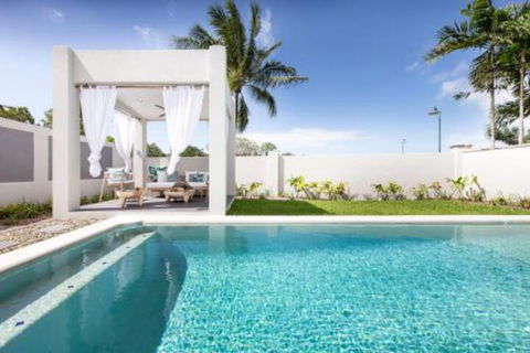 WINDFALL In PALM COVE - Accommodation Brisbane 0