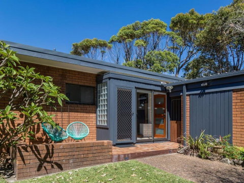 235 Mitchell Parade Mollymook - Accommodation Brisbane 6