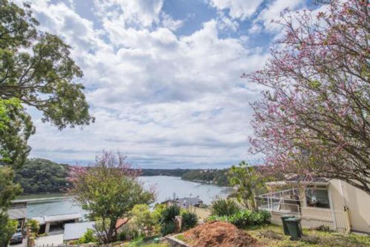 Illawong NSW Accommodation Brisbane