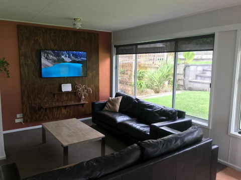 BEACHPOINT COTTAGE - Accommodation Brisbane 5