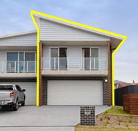 Birubi Breezes 2 / 7 Fitzroy St. Large Duplex with Air Conditioning WIFI  only 5 minute walk to the beach - Accommodation Brisbane