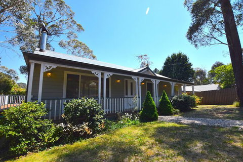 Rocky Mountain Cottage - Accommodation Brisbane 1