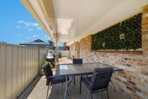 Burkeys 5 Main Street - Accommodation Brisbane 4