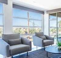 The Grand Oasis Pool Wifi Mins from beach - Accommodation Brisbane