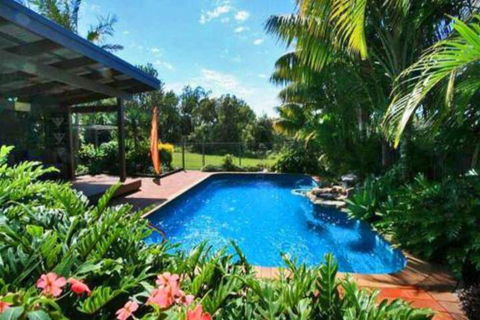 Illalangi Views Pool Walk To Beach - Accommodation Brisbane 0