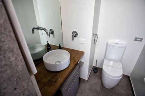 BELLA CASA - Accommodation Brisbane 4