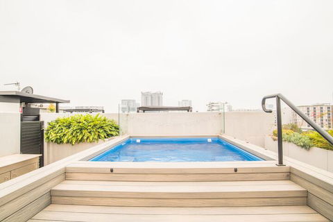 Inner City Penthouse With Private Rooftop - Accommodation Brisbane 1