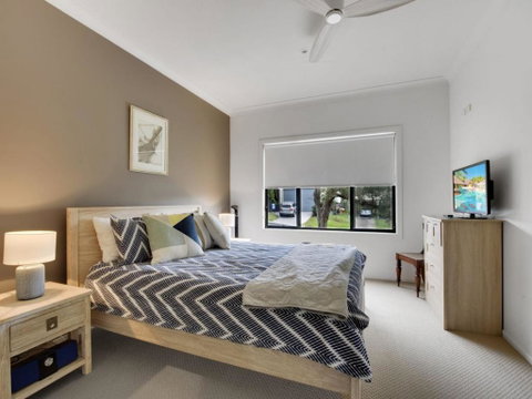 Carroll Ave 76 - Accommodation Brisbane 6