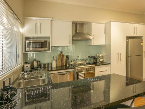 Championship Golf Course On Your Back Door - Accommodation Brisbane 3