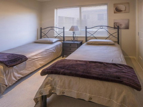 Championship Golf Course On Your Back Door - Accommodation Brisbane 4
