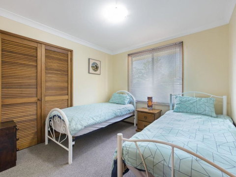 Buckland St. 29 Mollymook - Accommodation Brisbane 5