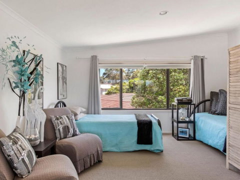 Carroll Ave 85 Mollymook - Accommodation Brisbane 4