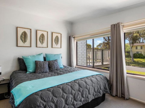 Carroll Ave 85 Mollymook - Accommodation Brisbane 6