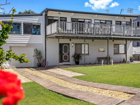 Carroll Ave 85 Mollymook - Accommodation Brisbane 3