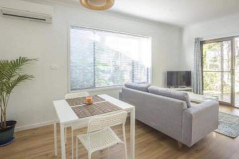 Clyde Studio 53 Mollymook - Accommodation Brisbane 2
