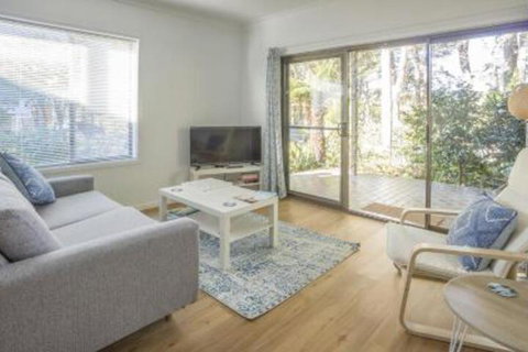 Clyde Studio 53 Mollymook - Accommodation Brisbane 3