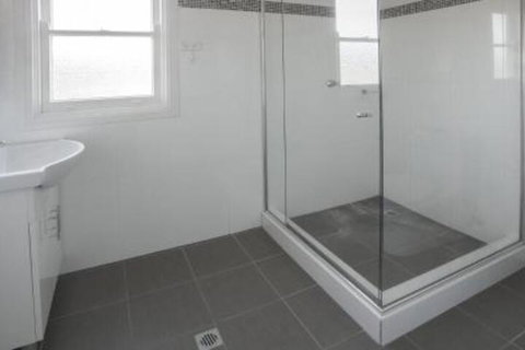 Lockhart Ave 76 - Accommodation Brisbane 7