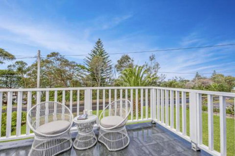 Mitchell Pde 71 Mollymook - Accommodation Brisbane 4