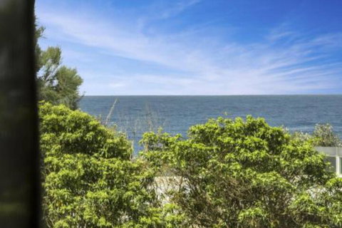 Mitchell Pde 71 Mollymook - Accommodation Brisbane 2