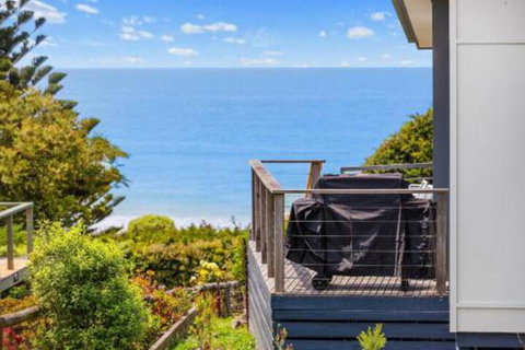 COASTAL HAVEN Panoramic Ocean Views - Accommodation Brisbane 7