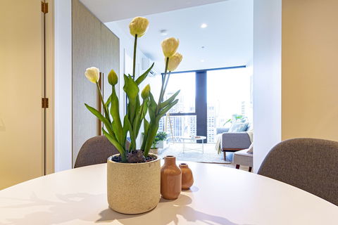 Urban Rest - Collins St CBD - Accommodation Brisbane 2