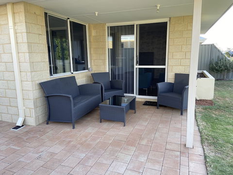Byford House In The Glades - Accommodation Brisbane 3