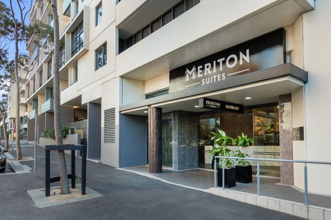 Meriton Serviced Apartments Danks Street - Accommodation Brisbane 1