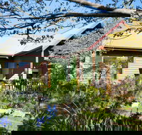 Hills End Iris - Accommodation Brisbane