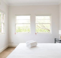 2 Bedroom Home in Kirribilli With a Great View - Accommodation Brisbane