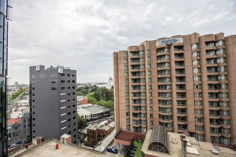 City Living At Best Location In Melbourne - Accommodation Brisbane 2