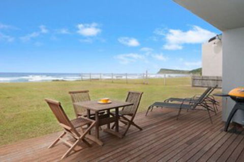 La Plage - Accommodation Brisbane 0