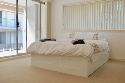 Manly Studio 2 Minutes From The Beach - Accommodation Brisbane 3