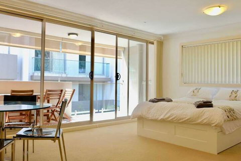 Manly Studio 2 Minutes From The Beach - Accommodation Brisbane 4