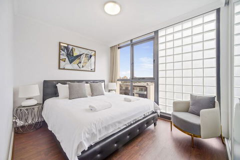 HomeHotel Stylish 3 Bed Clean & Comfort - Accommodation Brisbane 1