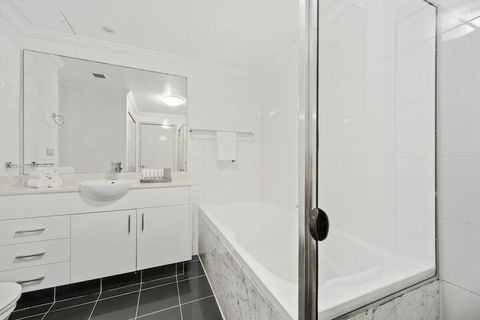 HomeHotel Stylish 3 Bed Clean & Comfort - Accommodation Brisbane 2