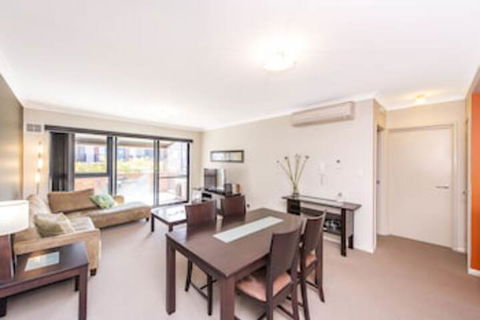 Subiaco Emporium Apartment - Accommodation Brisbane 6