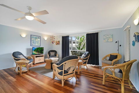 Allamanda Sands - 23 Oriole Avenue - Accommodation Brisbane 4