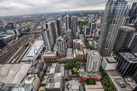 Stunning 2 Bed On Collins With Pool In Southern Cross - Accommodation Brisbane 1