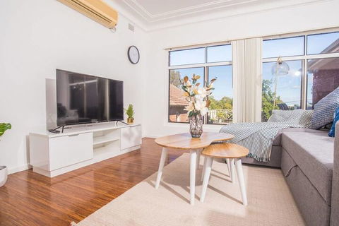Comfy Denistone 3Bedroom Home (5Min Walk To Train) - Accommodation Brisbane 6