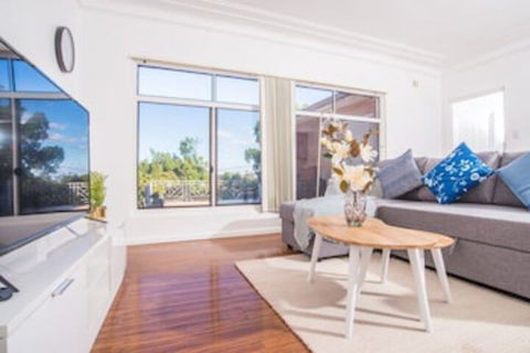 Comfy Denistone 3Bedroom Home (5Min Walk To Train) - Accommodation Brisbane 0