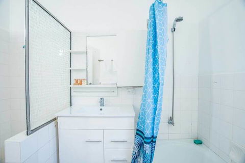 Vibrant And Colorful Apartment In Dollspoint - Accommodation Brisbane 5