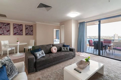 Milsons Point Apartment With Harbour Bridge Views - Accommodation Brisbane 4