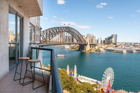 Milsons Point Apartment With Harbour Bridge Views - Accommodation Brisbane 1