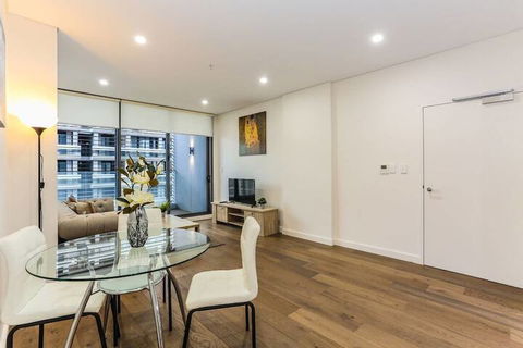 New Bright Apartment In Waterloo Near Park - Accommodation Brisbane 3