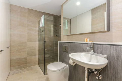 New Bright Apartment In Waterloo Near Park - Accommodation Brisbane 6