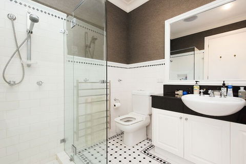 Vaucluse Manor H327 - Accommodation Brisbane 6