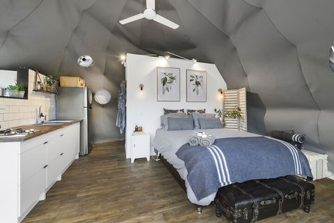 Nature Domes - Accommodation Brisbane 1