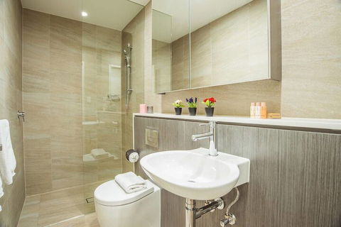 Cozy Studio Near Eastvilliage Shopping Center - Accommodation Brisbane 2