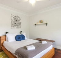 Pembroke on the Park Cottage - Home Away From Home - Accommodation Brisbane