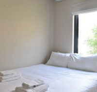 Comfortable 2 Bedroom With Serene Garden - Accommodation Brisbane